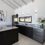 Grey Sea View Estate - Luxury With Private Pool & Plunge Pool 住宿加早餐酒店 Katouna