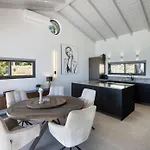 住宿加早餐酒店 Grey Sea View Estate - Luxury With Private Pool & Plunge Pool