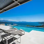 Grey Sea View Estate - Luxury With Private Pool & Plunge Pool