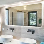 Grey Sea View Estate - Luxury With Private Pool & Plunge Pool 住宿加早餐酒店 4*