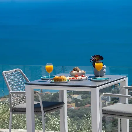 Grey Sea View Estate - Luxury With Private Pool & Plunge Pool Bed & Breakfast