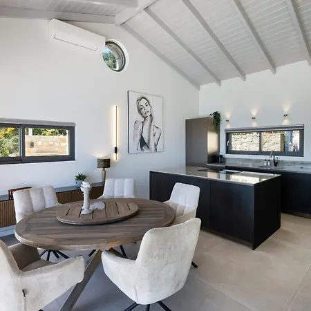 Bed & Breakfast Grey Sea View Estate - Luxury With Private Pool & Plunge Pool